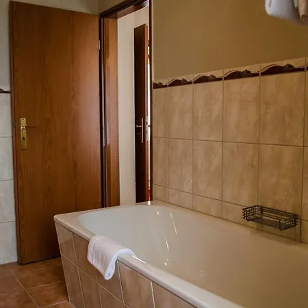 Meereswelle - Anno 1875 Hotel Heringsdorf (Usedom)